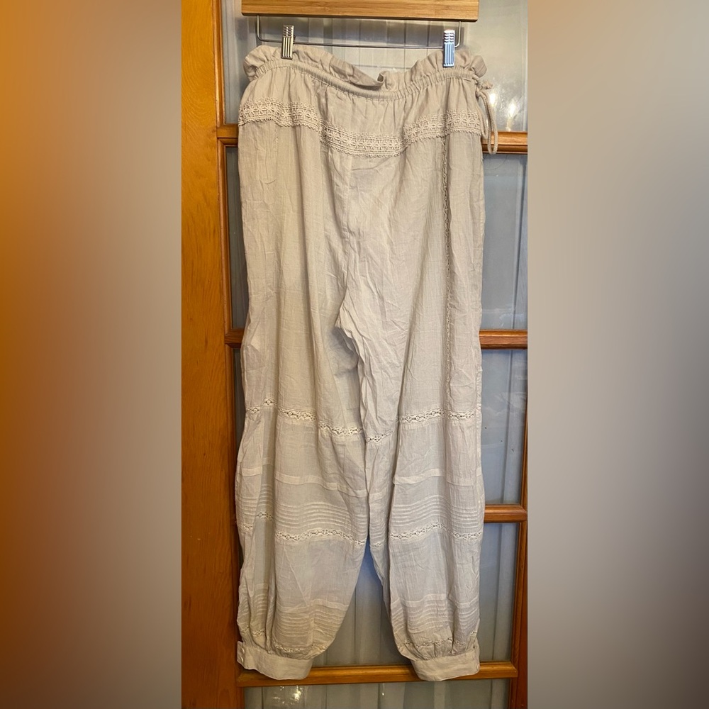 Free People Hemingway Balloon Beige Lace Trim Joggers Size M - Picture 4 of 7